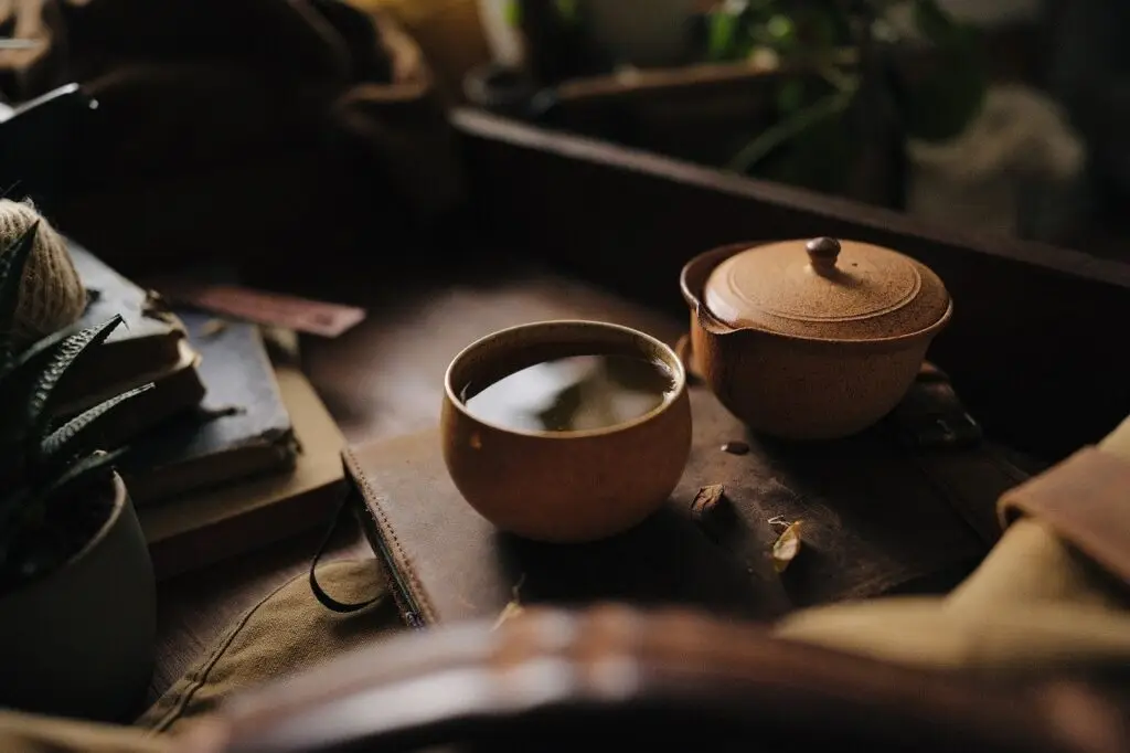 tea, pottery, teatime-7968441.jpg